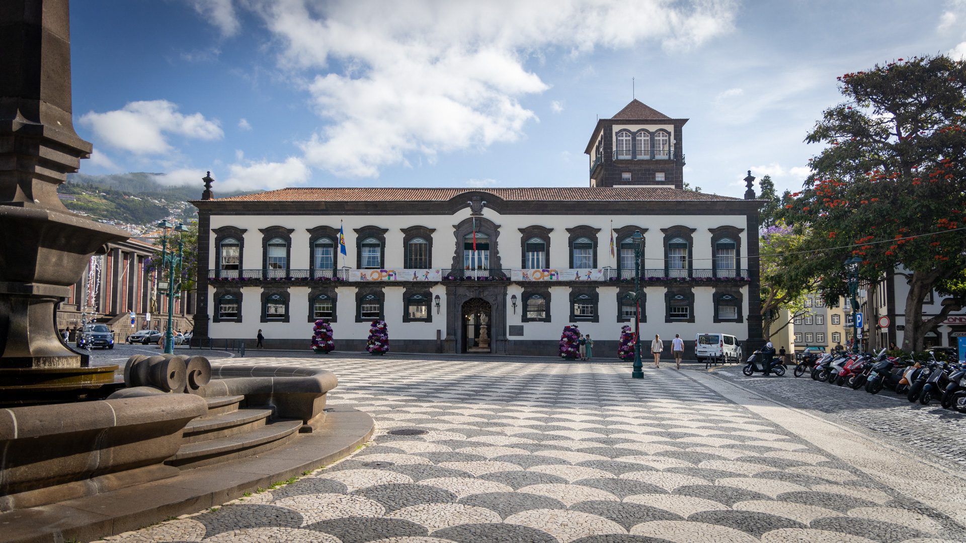 Walking tour of Funchal